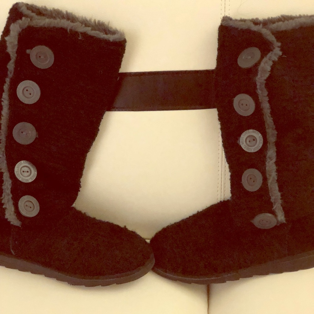 Muk luk boots size 7 Preowned excellent condition